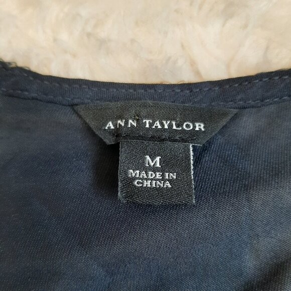 Ann Taylor Women's Blue and Beige Lace Tank Top Size M - Picture 6 of 7